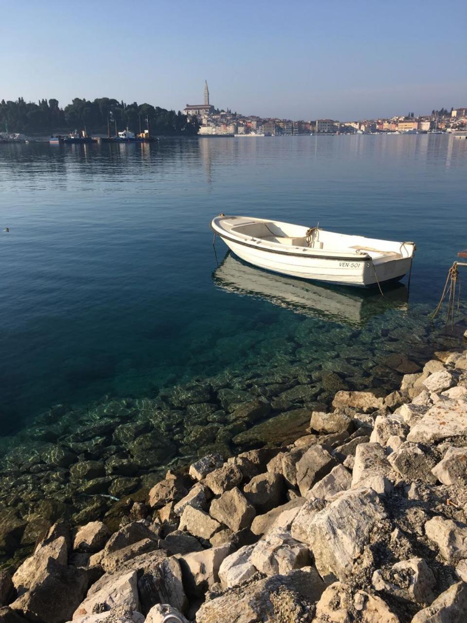 Lorena With Sea View 로비니 외부 사진